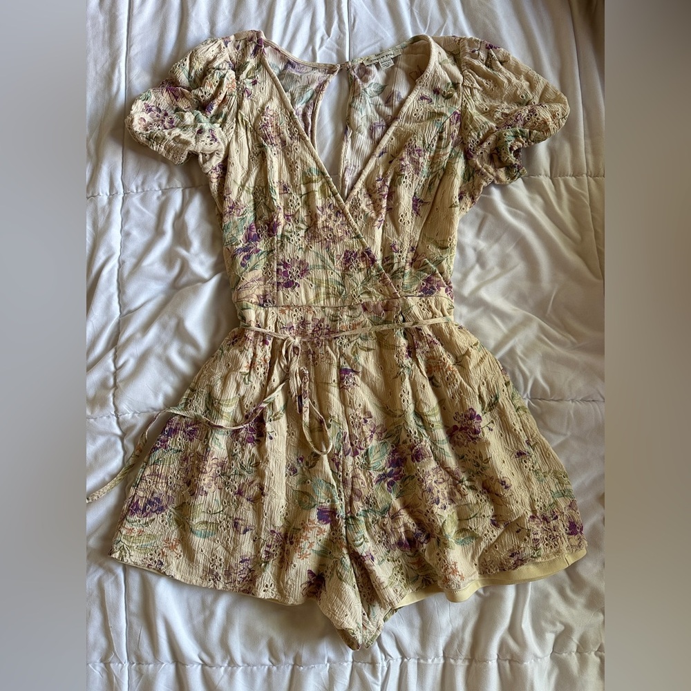 American Eagle Outfitters Floral Romper - Cream and Purple